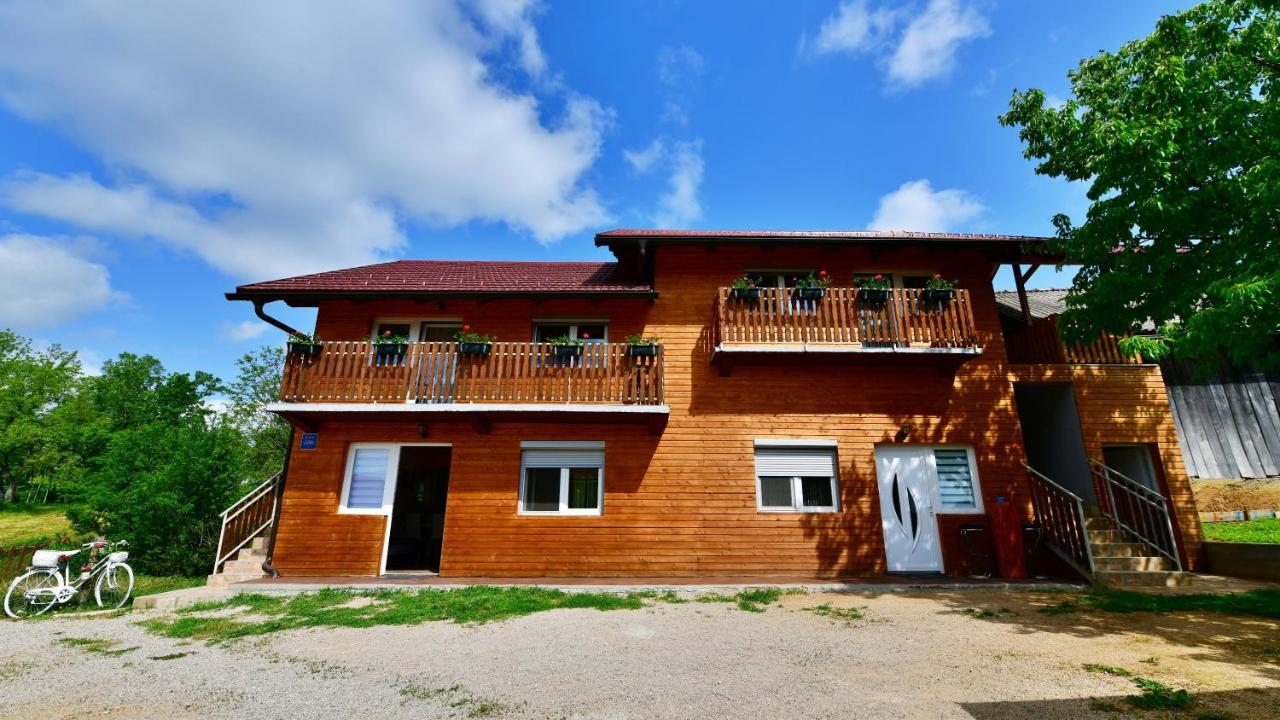 Apartments Laura Rakovica Exteriér fotografie